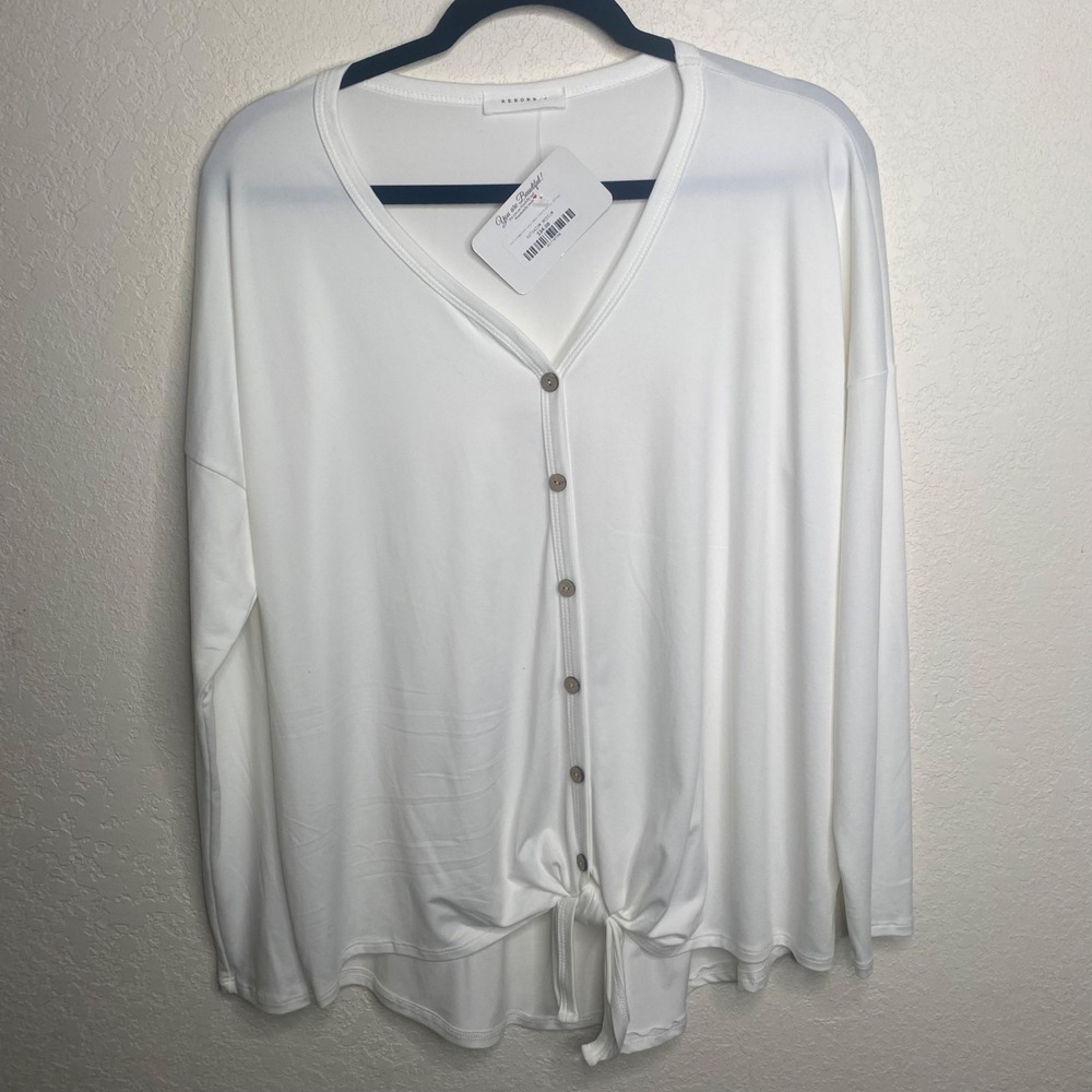 NWT $34 Reborn J Button‎ Down Top Womens Size M White Long-Sleeve Stretch Casual